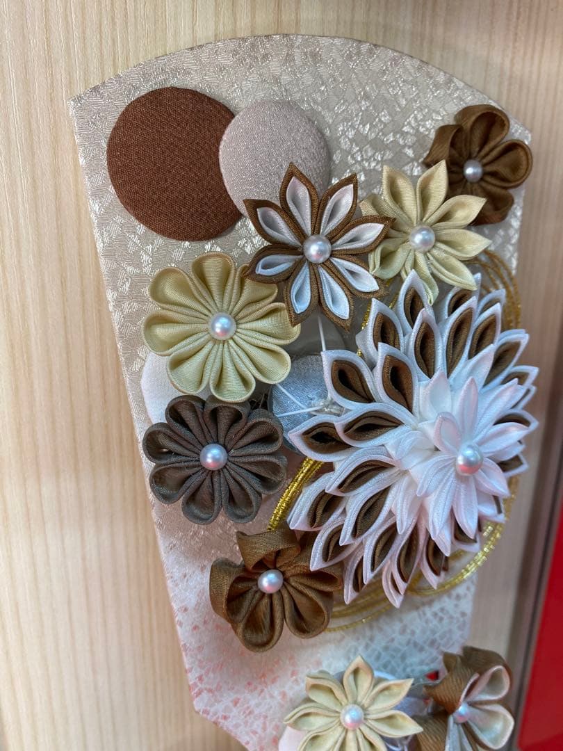 東京久月　かんざし付つまみ細工羽子板・壁掛け・間口約２４×奥行約１１×高約３３㎝