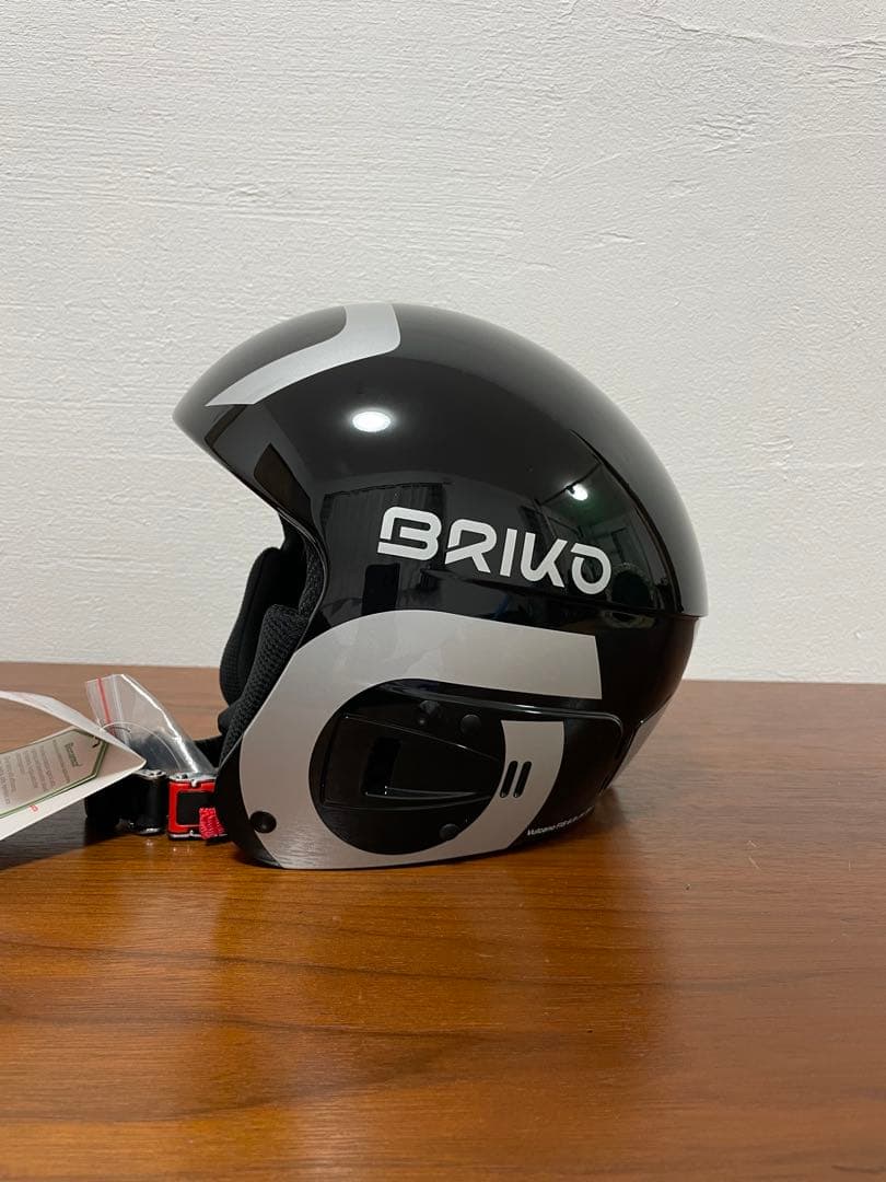 BRIKO ヘルメット ブラック/シルバー　新品未使用