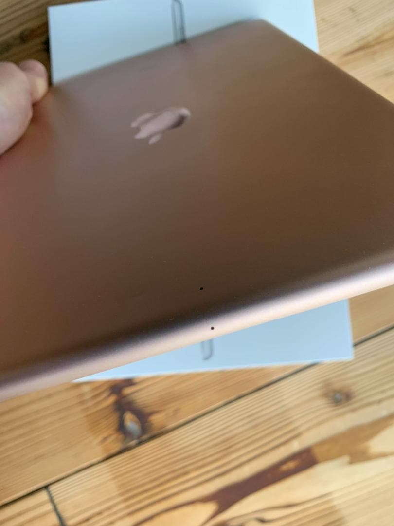 超美品 iPad 第7世代 バッテリー100% ゴールド 本体