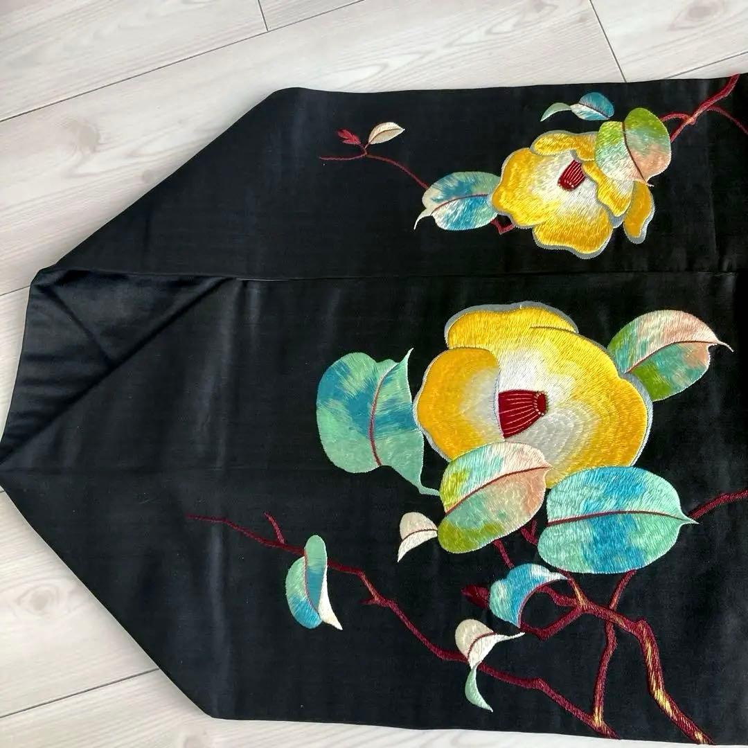 ニコニコ^ ^ アンティーク名古屋帯　椿の刺繍　上質　大正ロNo.7-28