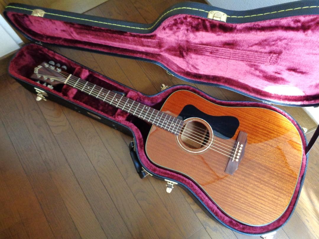 GUILD D-125 NAT　オール単板マホガニー　美品！　純正ハードケース付