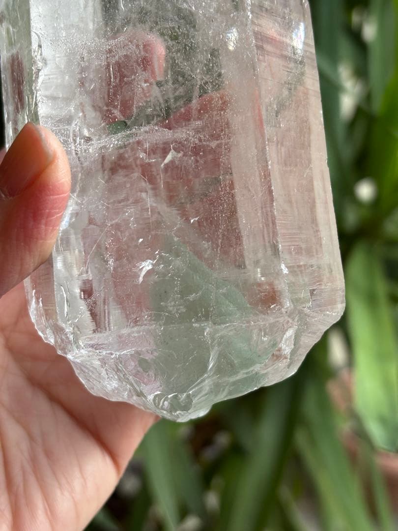 インド　マニハール産　グリーンファントムクォーツ　ポイント　873g 気泡入り