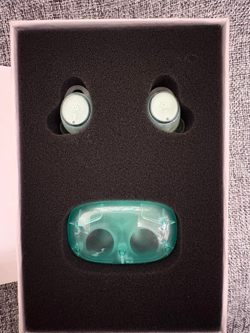 ホロライブ 星街すいせい　コラボワイヤレスイヤホン＋アクリルスタンド3種