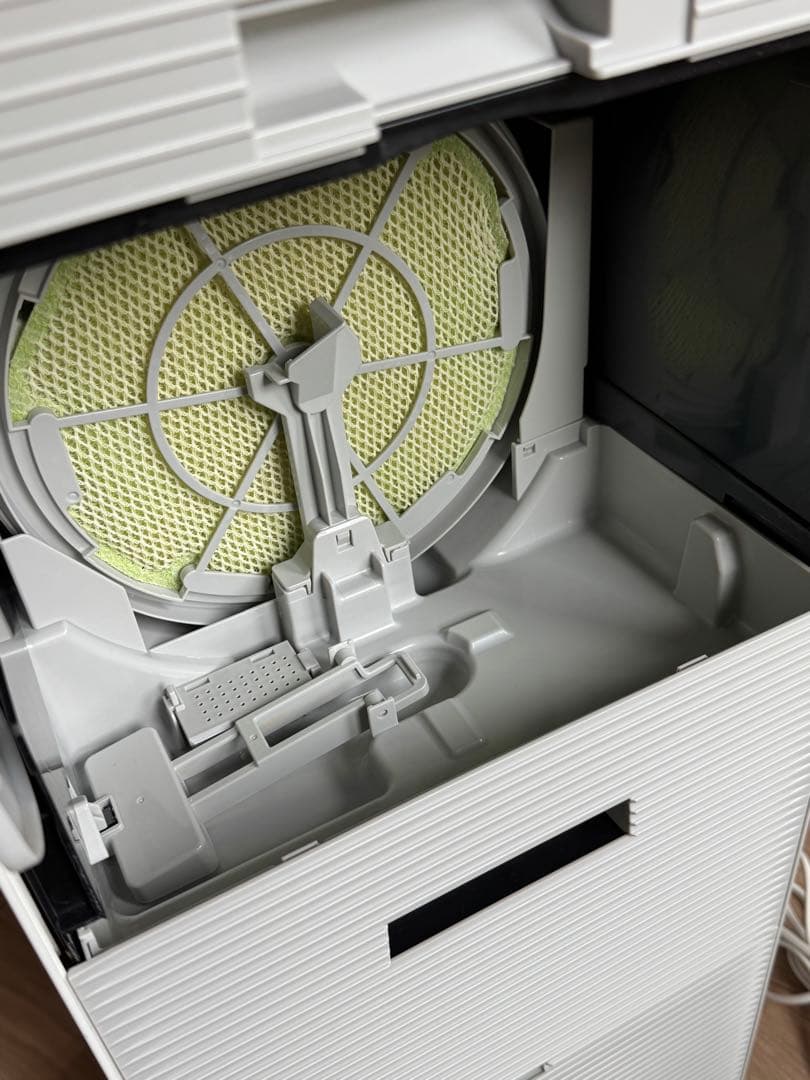 【Mr】DAIKIN ダイキン　空気清浄機　MCK70Y-W／中古