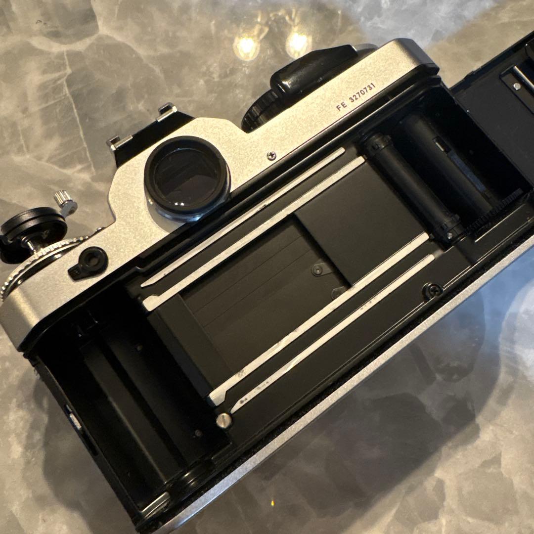 Nikon FE本体＋【おまけ】ピークデザイン バンドストラップ