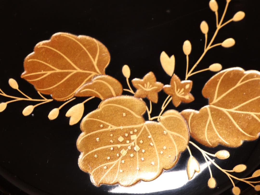 BJ017　輪島塗　布着堅地　盛岡庄五郎 作　縁金 草花金蒔絵椀　五客　木製