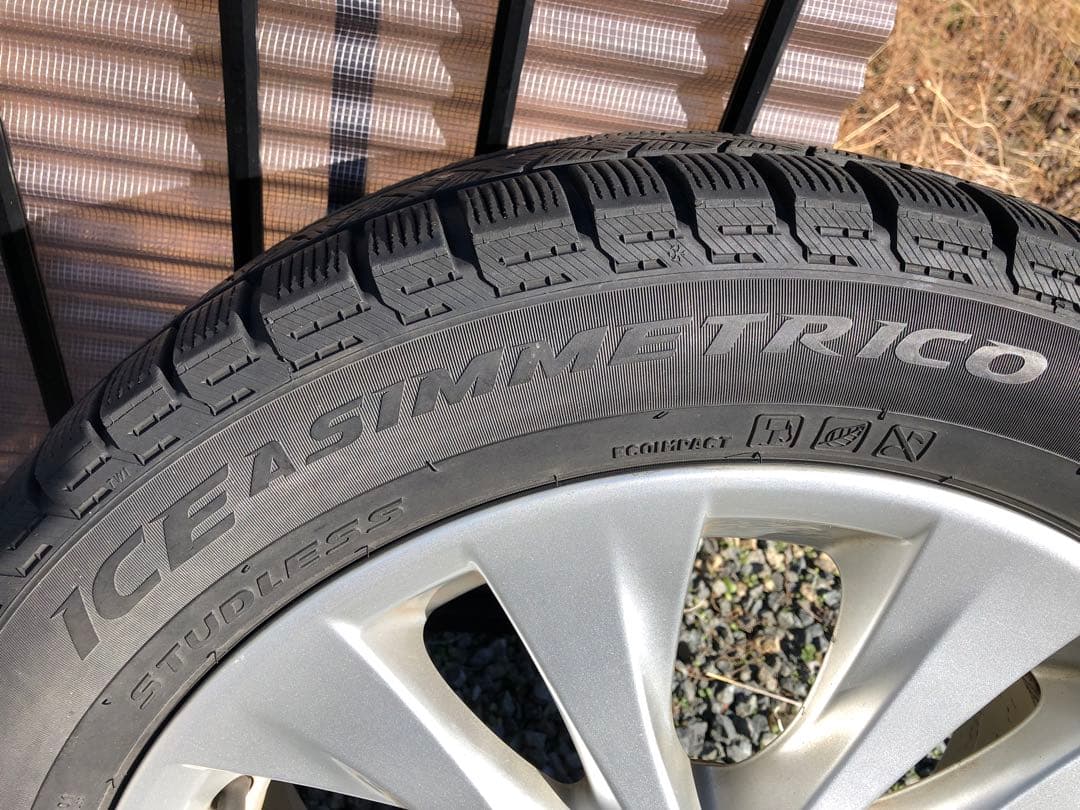 ICE ASIMMETRICO ピレリ　235/50R18 冬タイヤ4本セット