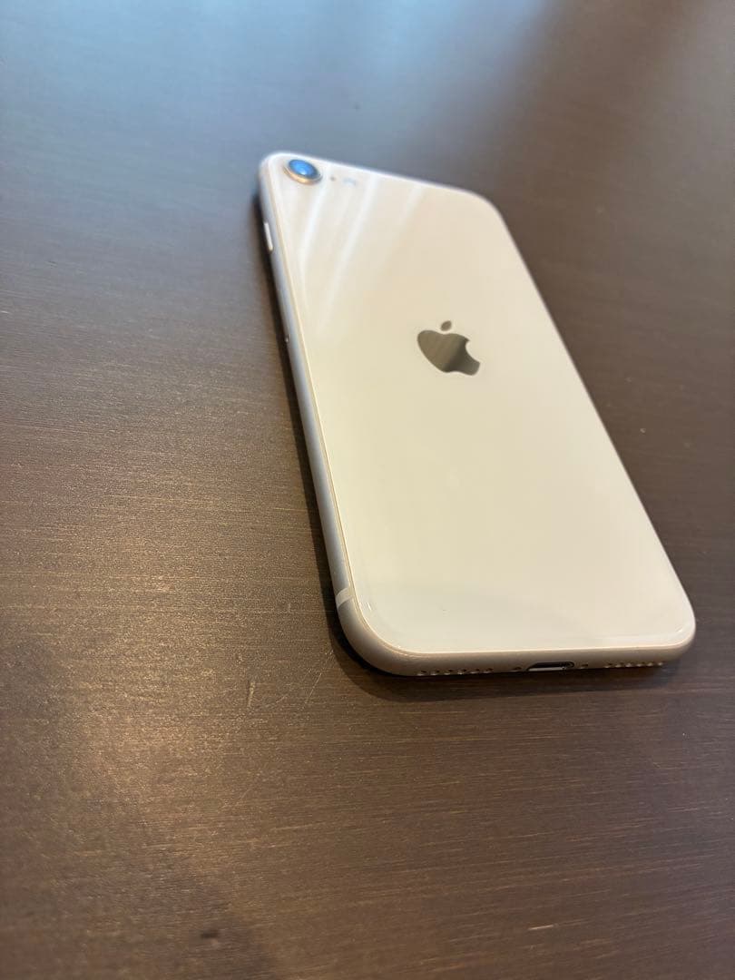 【美品】Apple iPhone SE (第3世代) 64GB