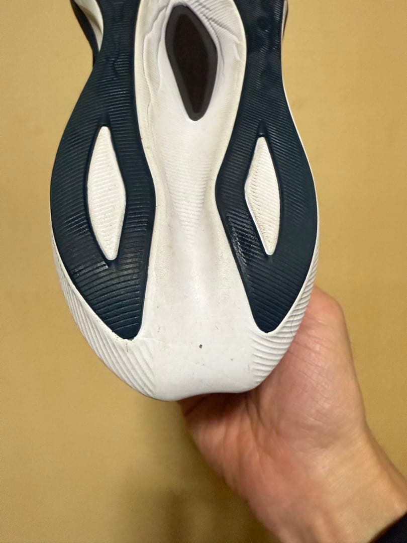 asics マジックスピード4 ネイビー/イエロー