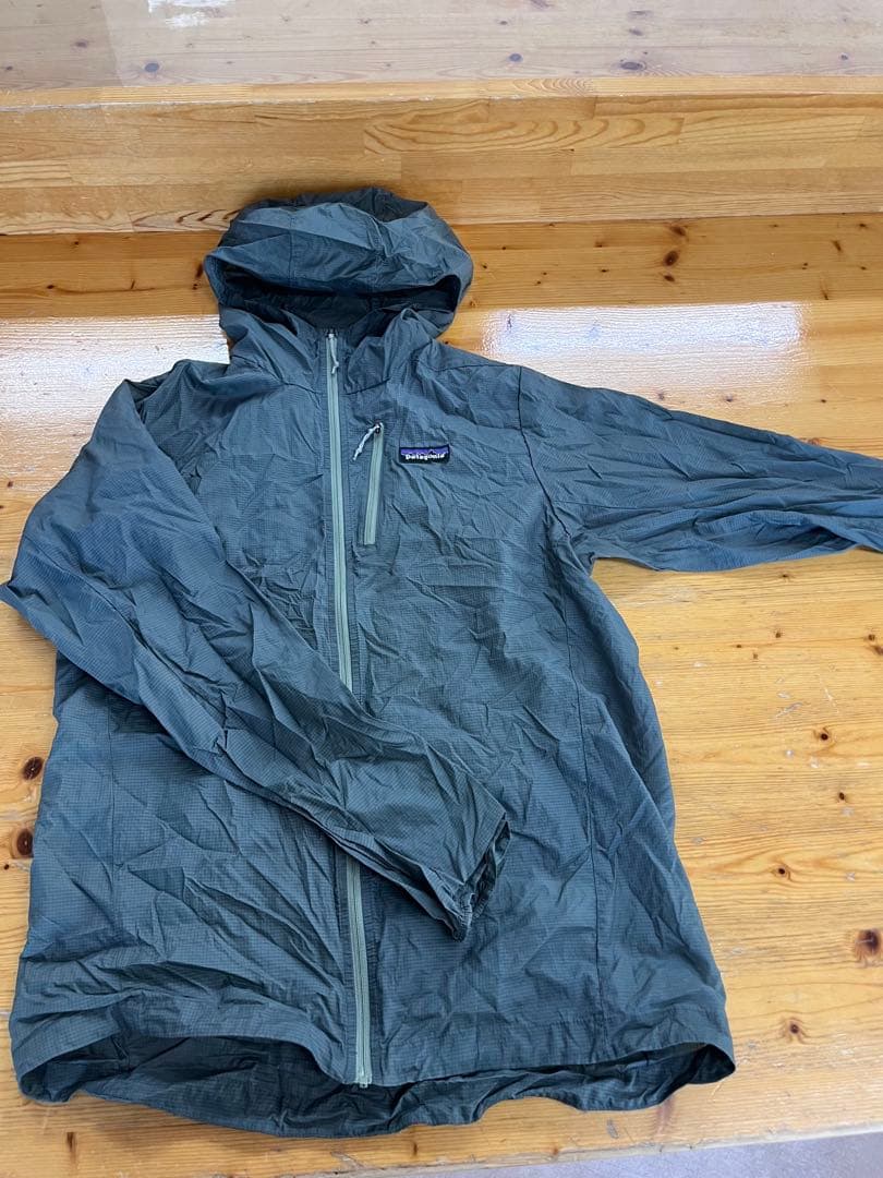 patagonia フーディニジャケット　Mサイズ
