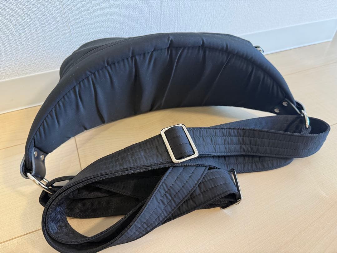 ノルン マーニ ショルダーバッグ