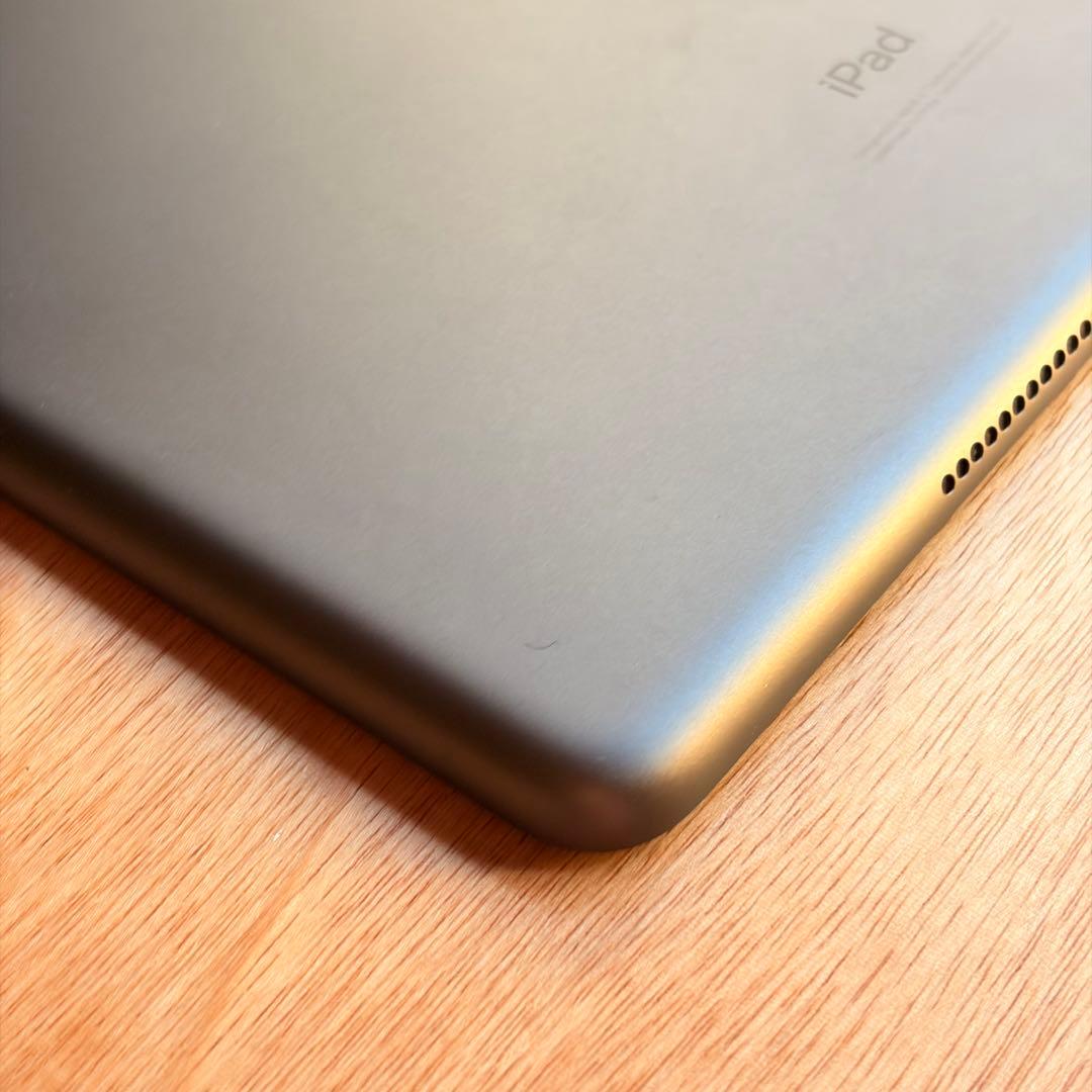 iPad 第8世代 Wi-Fi 32GB 動作OK