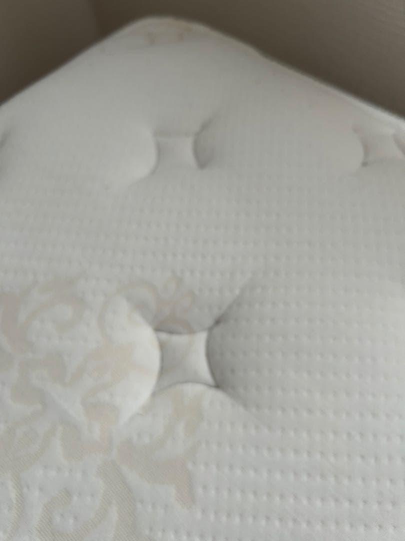 ツッキー様【3月30日発送限定】シモンズ　シングル　ベッド　大塚家具