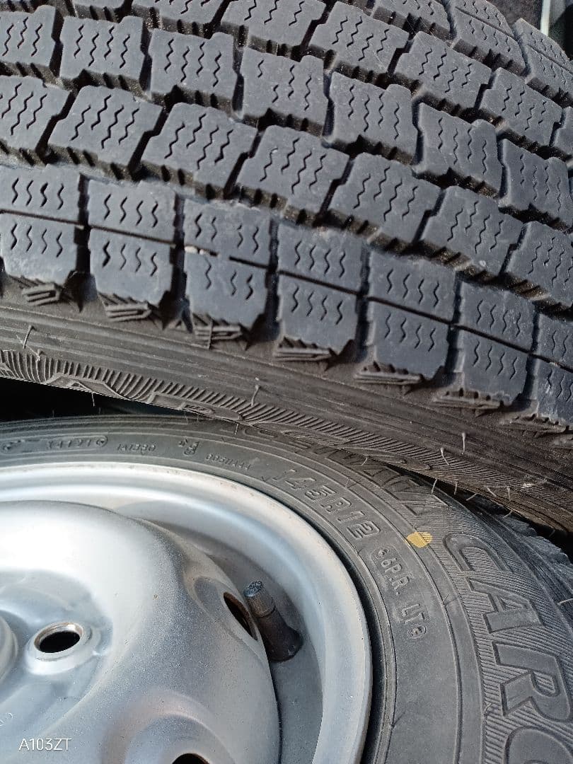 送料無料　匿名　冬仕様　※2本※　12インチ　 スタッドレスタイヤ