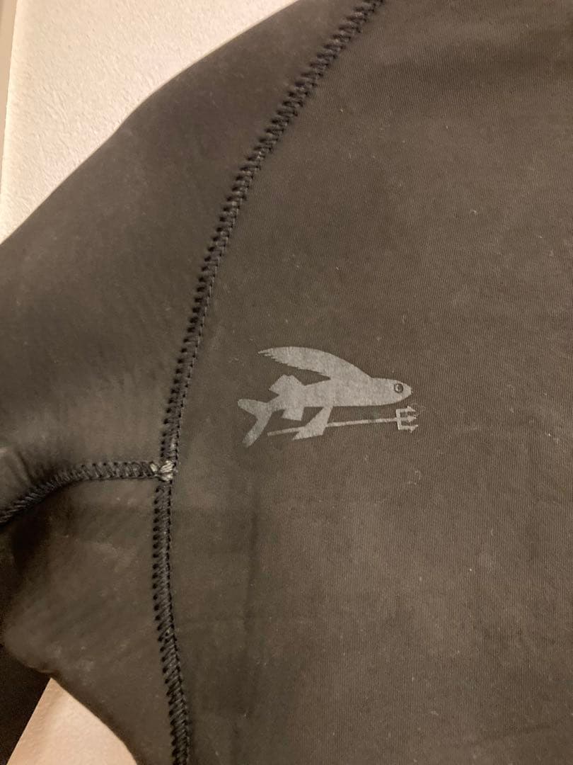 （See The Sun. ）patagonia タッパー Mサイズ