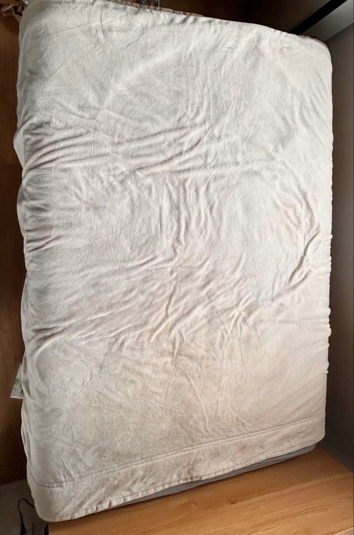 【弓やん】布団類4品+ベージュ毛布+サングラス計６点