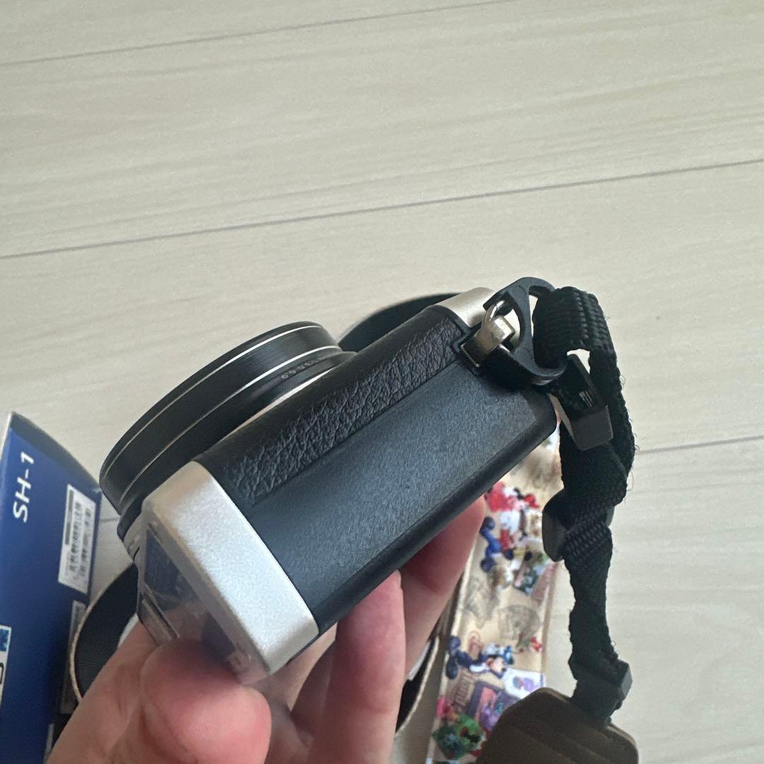 OLYMPUS STYLUS SH-1 コンパクトデジタルカメラ　美品