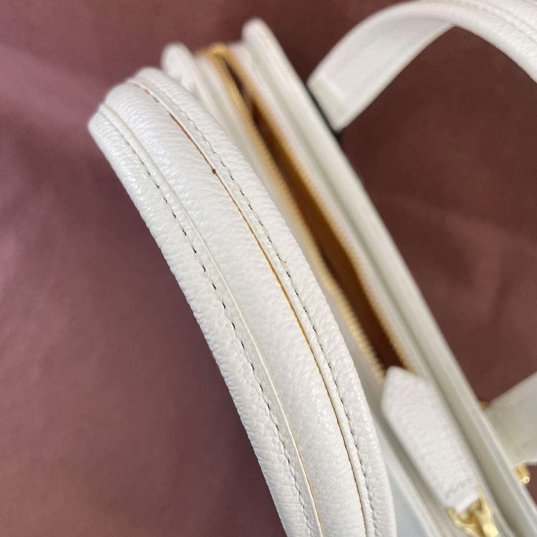 新品 CASTELBAJAC カステルバジャック 牛革セカンドバッグ ホワイト