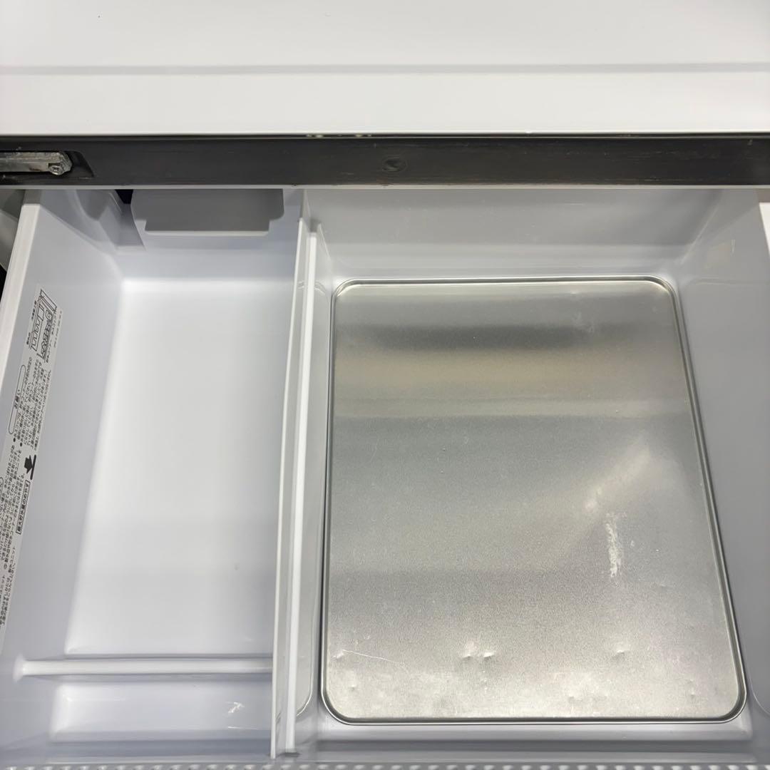 521 AQUA 大型冷蔵庫 300L強 小型　家庭用 左開き 自動製氷 マット