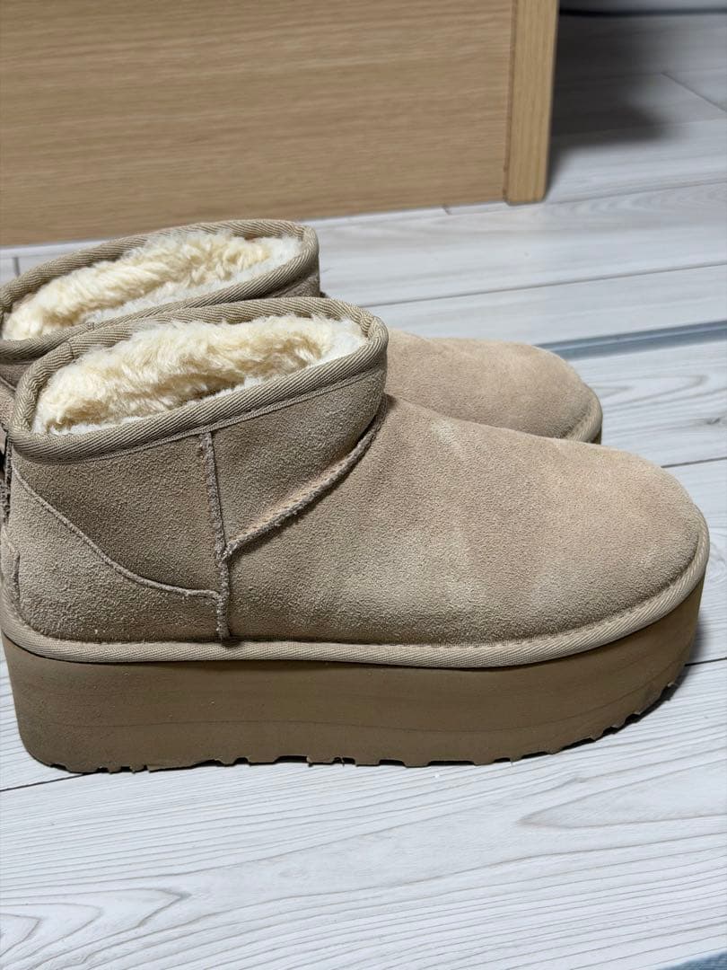 UGG チェスナット　ショートブーツ サイズ24