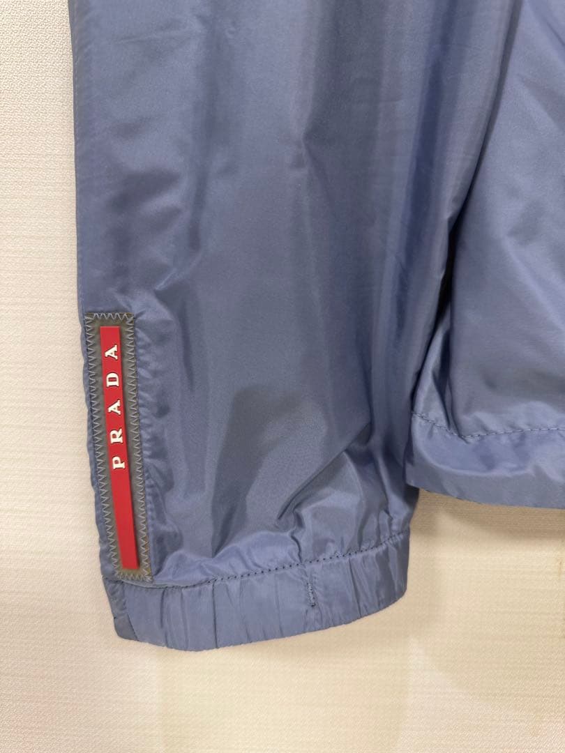 プラダ　リバーシブル　ナイロン　パーカー　美品