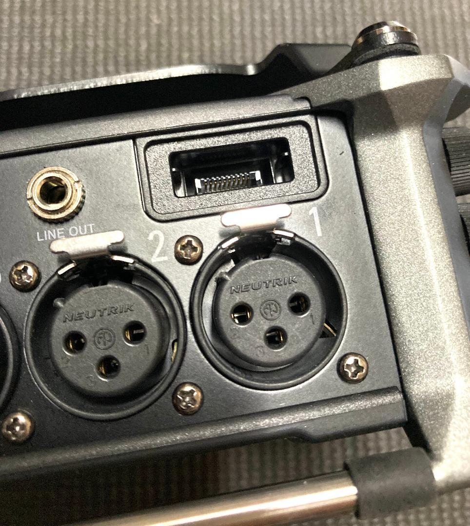 ZOOM ( ズーム ) F6 6chフィールドレコーダー ＋ケース＋BTA-1