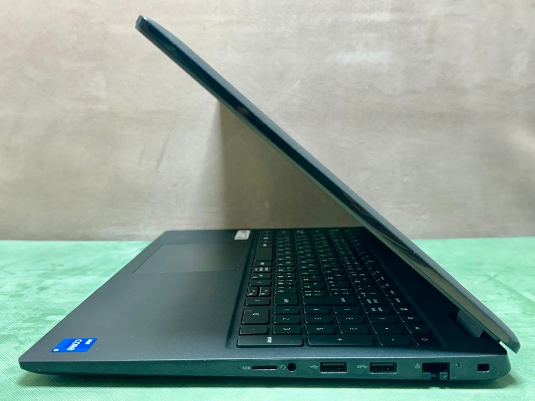Windowsノート本体 DELL Latitude 3520 i5-1145G7 8GB 256 |T4