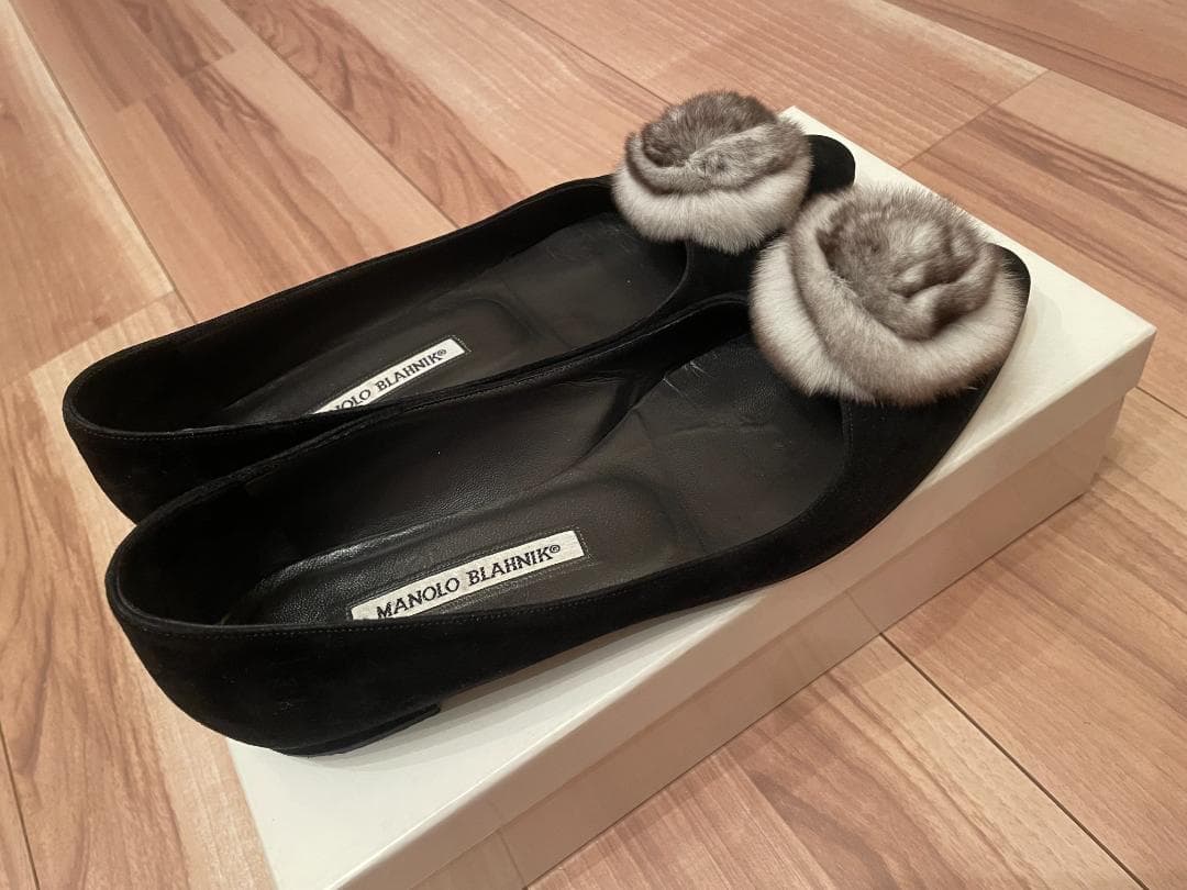【美品】マノロ・ブラニク フラットパンプス (23.5cm相当)