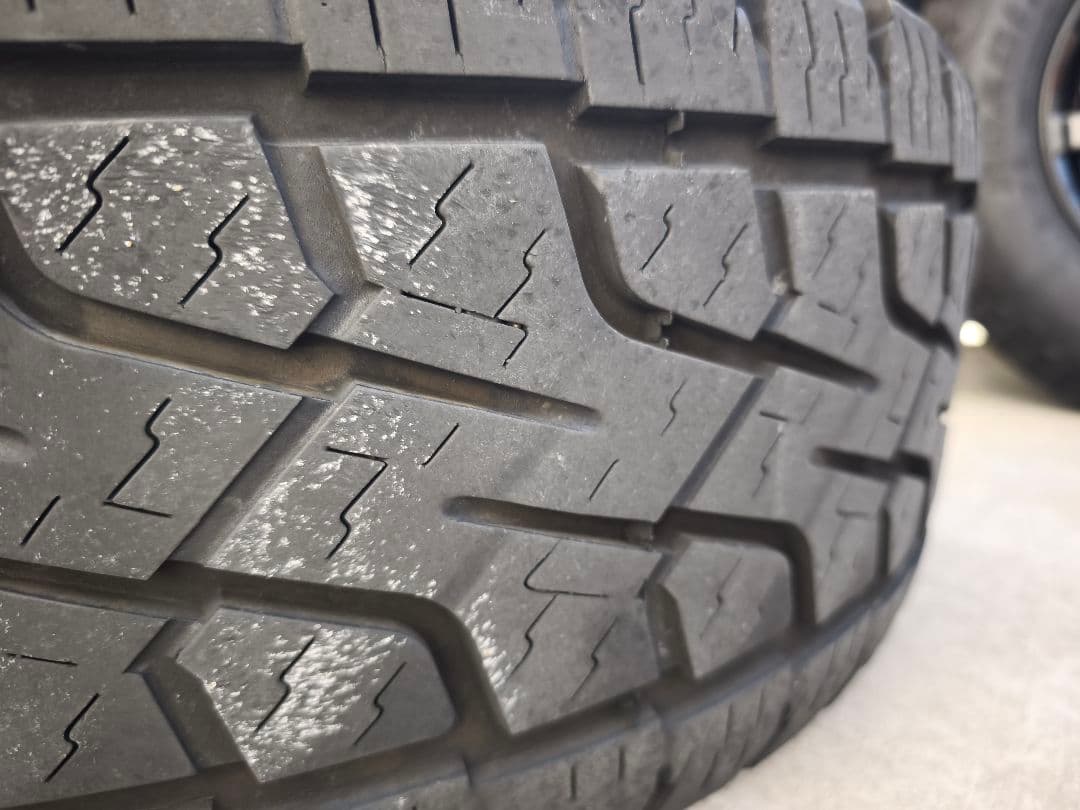 カミラ様　ポルシェ　カイエン　18インチ　ホイールタイヤ 4本セット　溝残有り