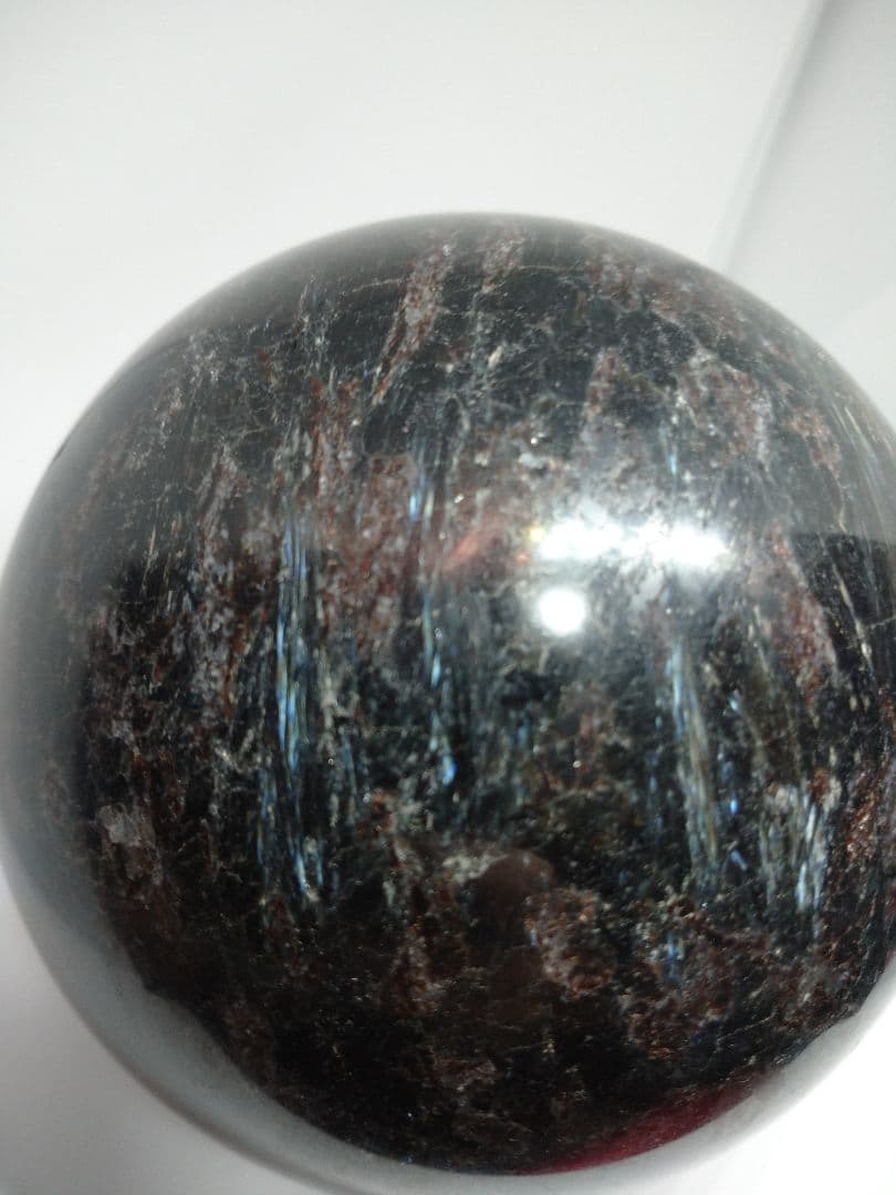 天然石■アルベゾン閃石・アルベゾナイト ■ヌーマイト■スフィア■丸玉■台座付き