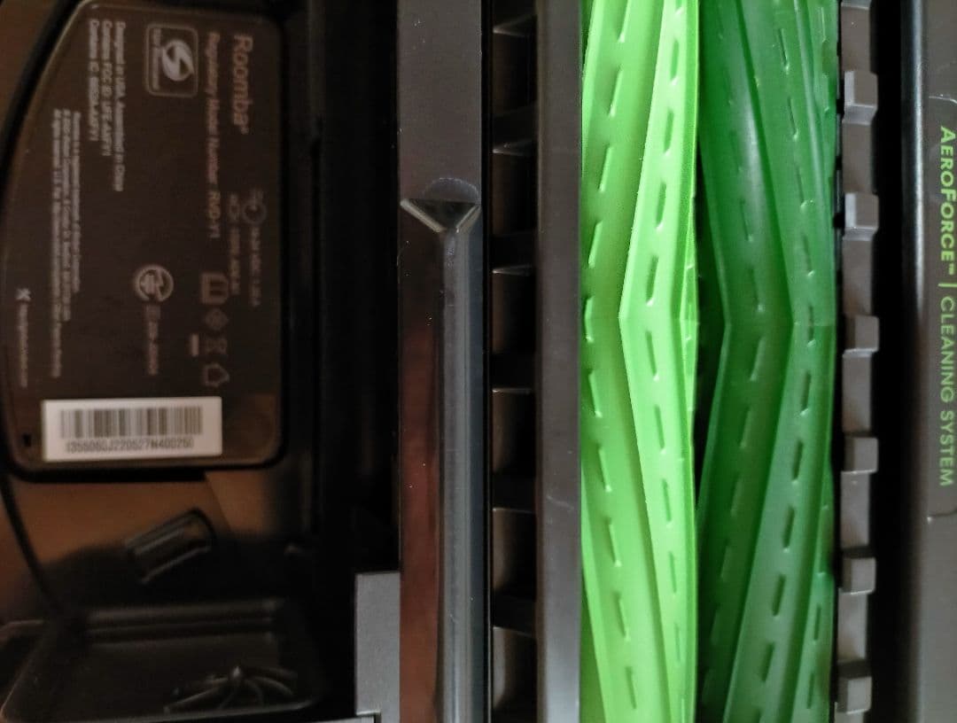 ルンバiRobotルンバi3+「22年製」使用時間60時間未満美品