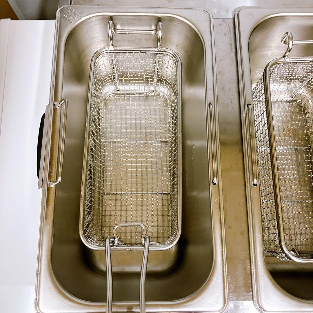 【美品】電気フライヤー　業務用　家庭用　100V 2層式　4L×2