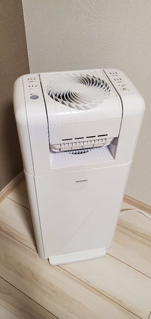 【美品】アイリスオーヤマ除湿機サーキュレーター・デシカント方式IJDC-K80