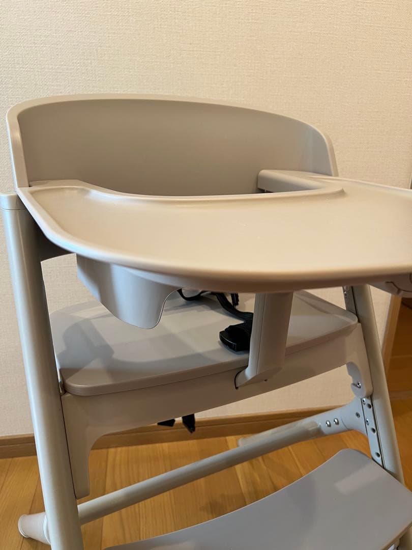 ノウス　ベビーハイチェア