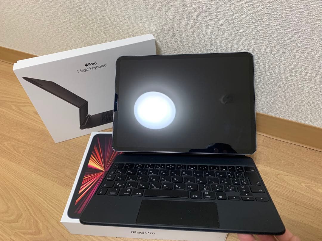 iPad Pro 11インチ 第3世代（Apple純正キーボード付き）
