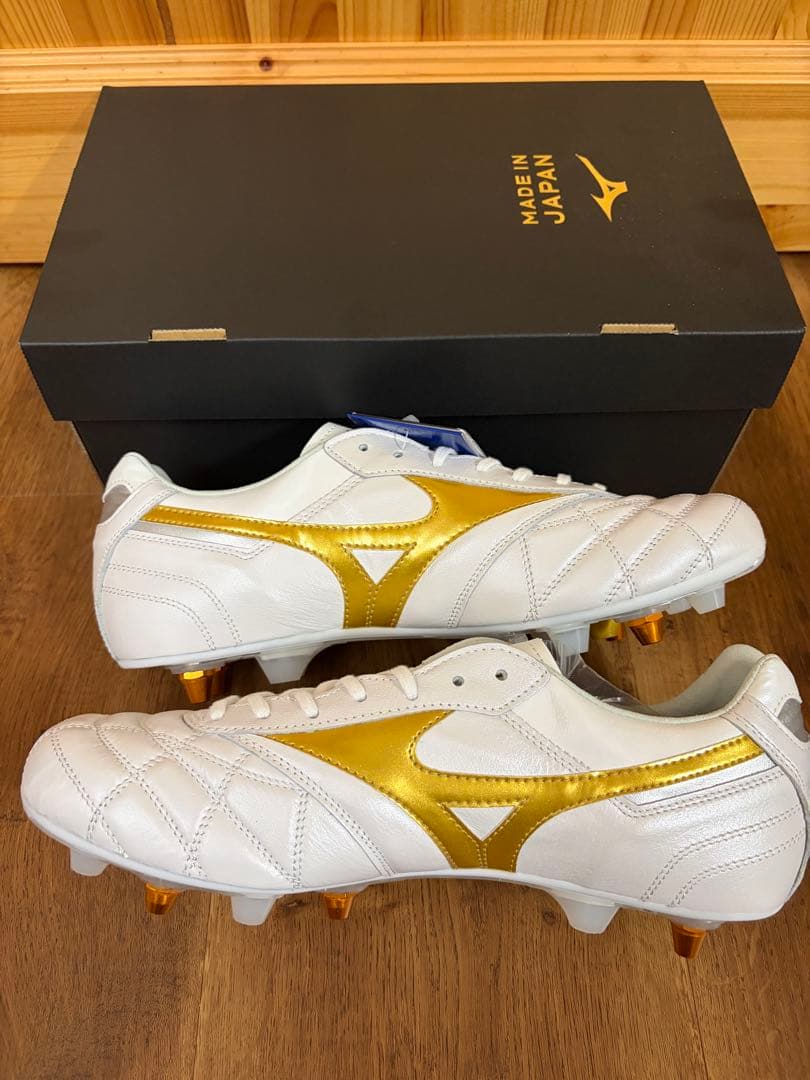 Mizuno Morelia II ホワイト/ゴールド