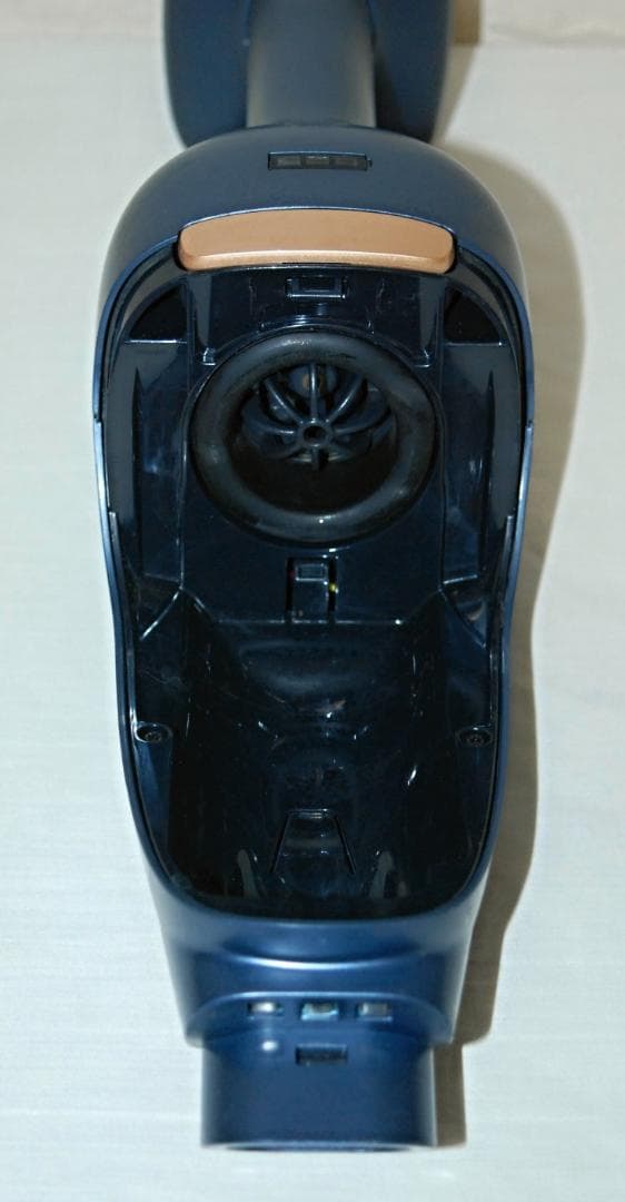 エレクトロラックス PURE Q9 スティッククリーナー 北欧デザイン