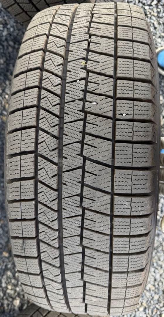 オデッセイハイブリッド　スタッドレスタイヤ　215/60R16