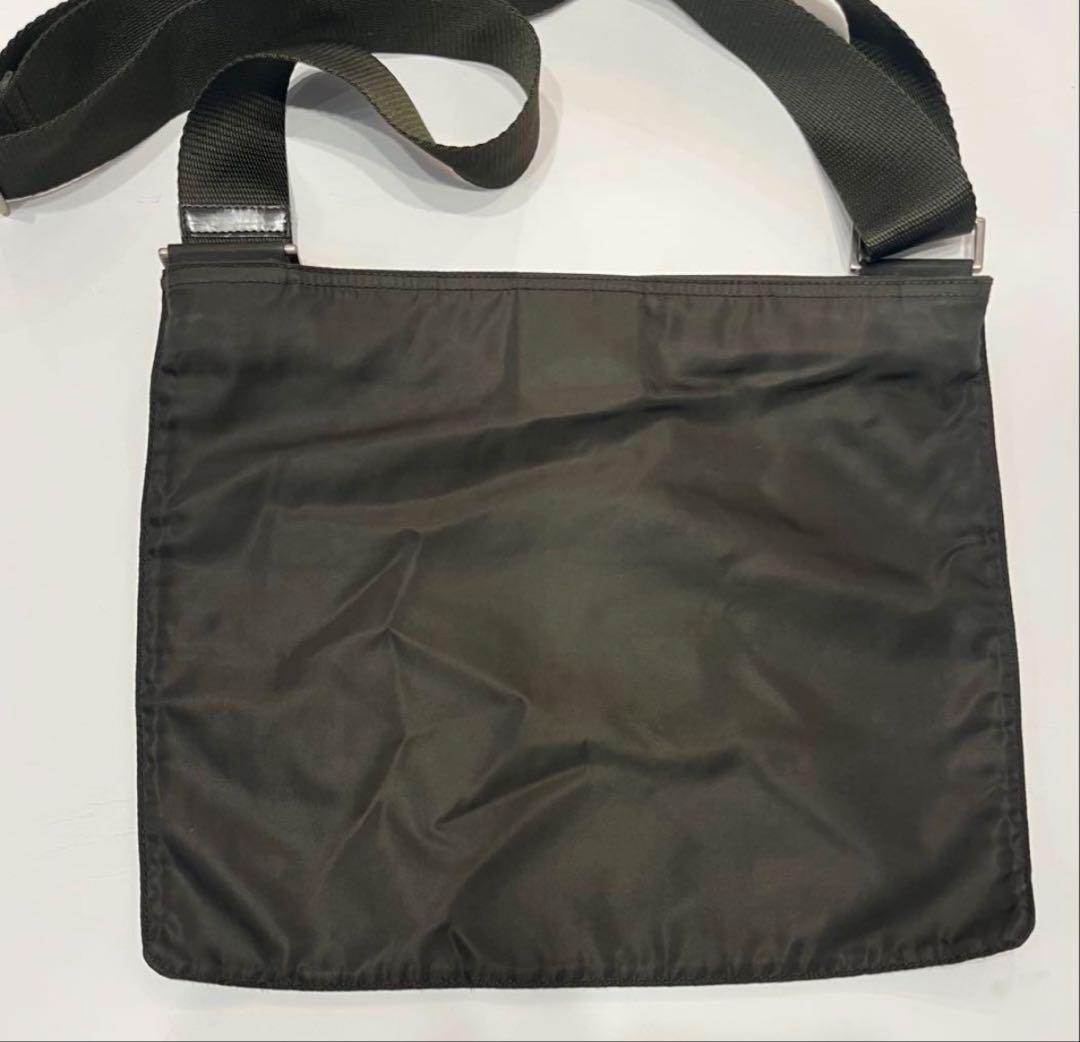 プラダ☆ 斜めがけショルダー　クロスボディ　ポシェット　　ボディバッグ　ナイロン