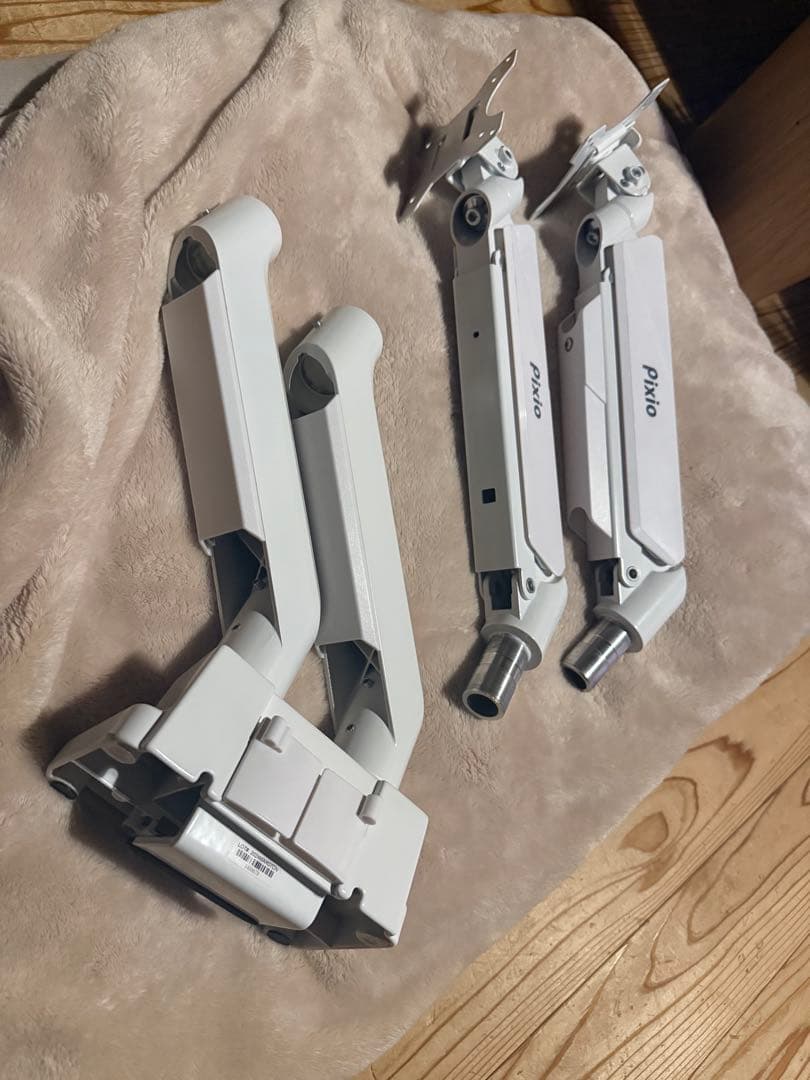 Pixxo ホワイト モニターアーム 2画面用　マウントプレート