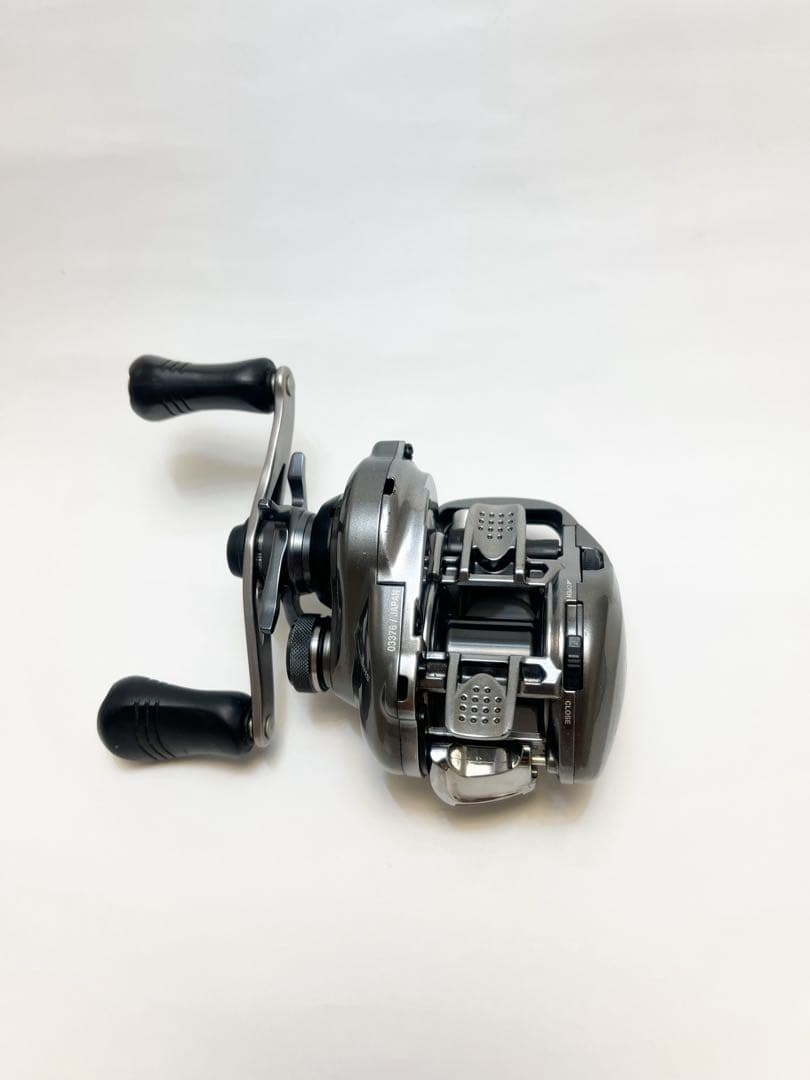 Shimano 15メタニウムDC 右ハンドル 後期型