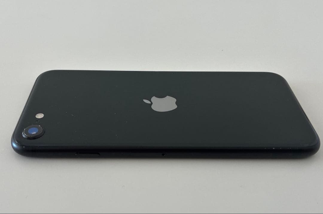Apple iPhone SE2 (第2世代) ブラック 64GB SIMフリー