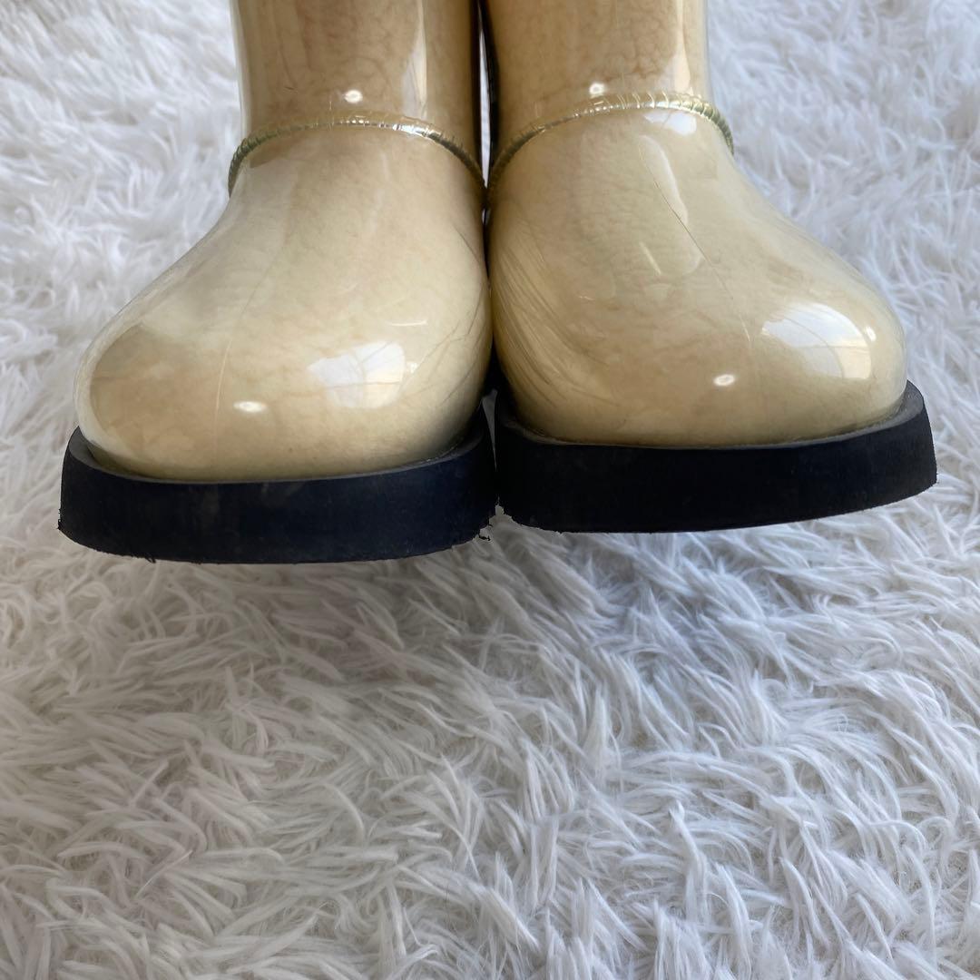 UGG アグ　レインブーツ　ボア　クリア　ベージュ　クリーム　ロゴ入り　長靴