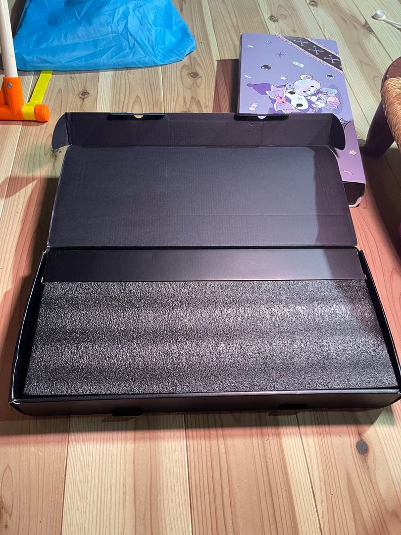 入手困難　KUROMI キーボード パープル/ホワイト