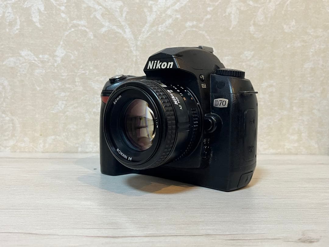 【最終値下げ】Nikon D70 とAF Nikkor 50mm f1.4 D
