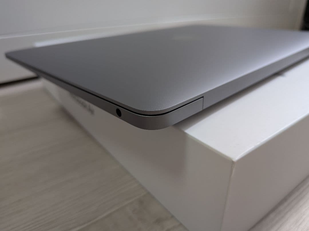 極美Macbook Air M1 バッテリ交換後充放電２回 16/256 CTO