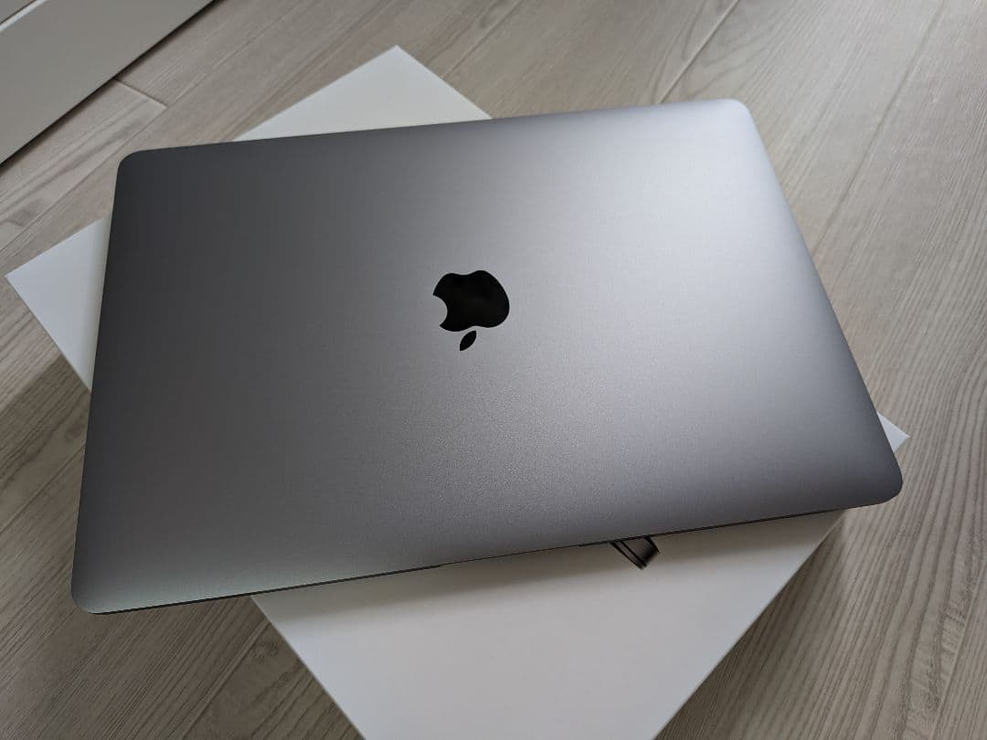 極美Macbook Air M1 バッテリ交換後充放電２回 16/256 CTO