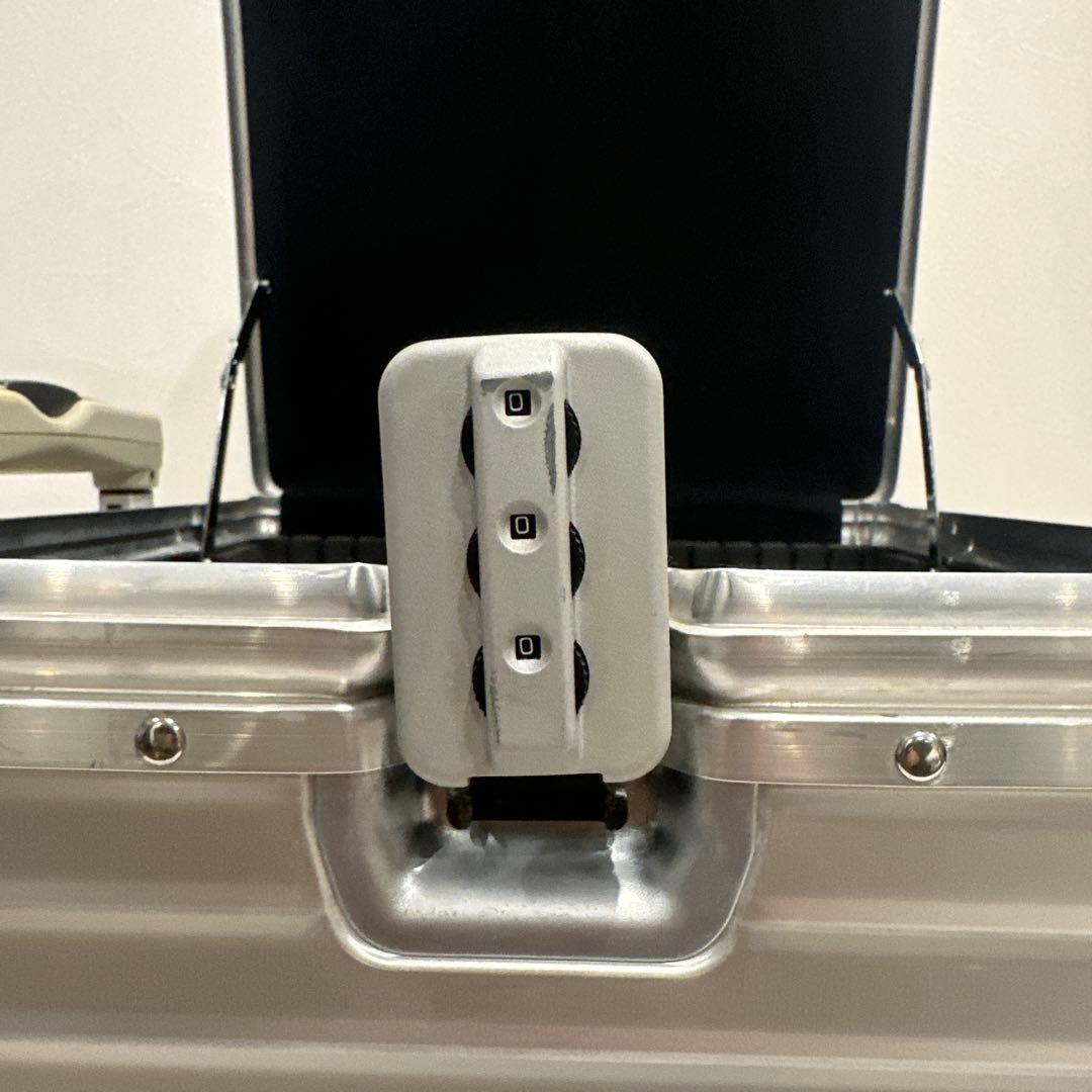 リモワ　RIMOWA IBM別注　アルミケース　(仕切りなし)