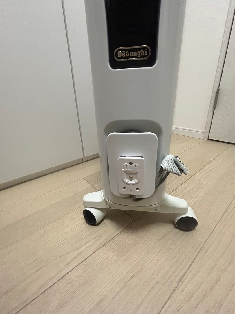 DeLonghiデロンギ オイルヒーター RHJ65L0915 キャスター付き