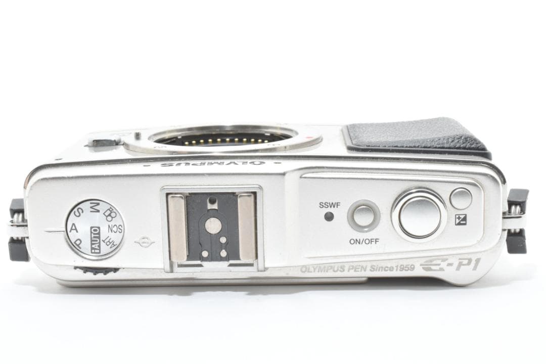 【純正フラッシュ付き】オリンパス E-P1 ミラーレスカメラ 同梱可能 カメラ